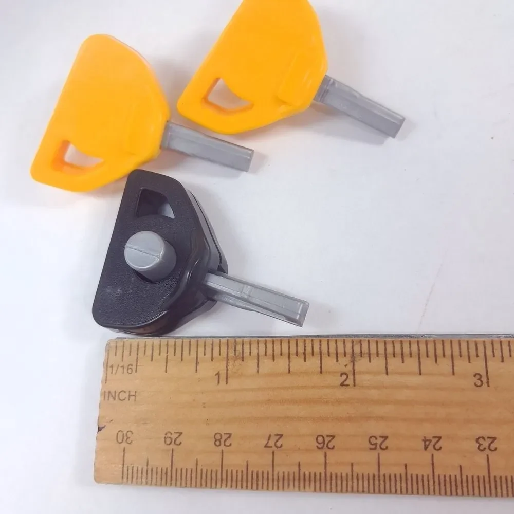 Mattel Hot Wheels Monster Jam Mighty Mini Trucks KEY LAUNCHER set 3 yellow black